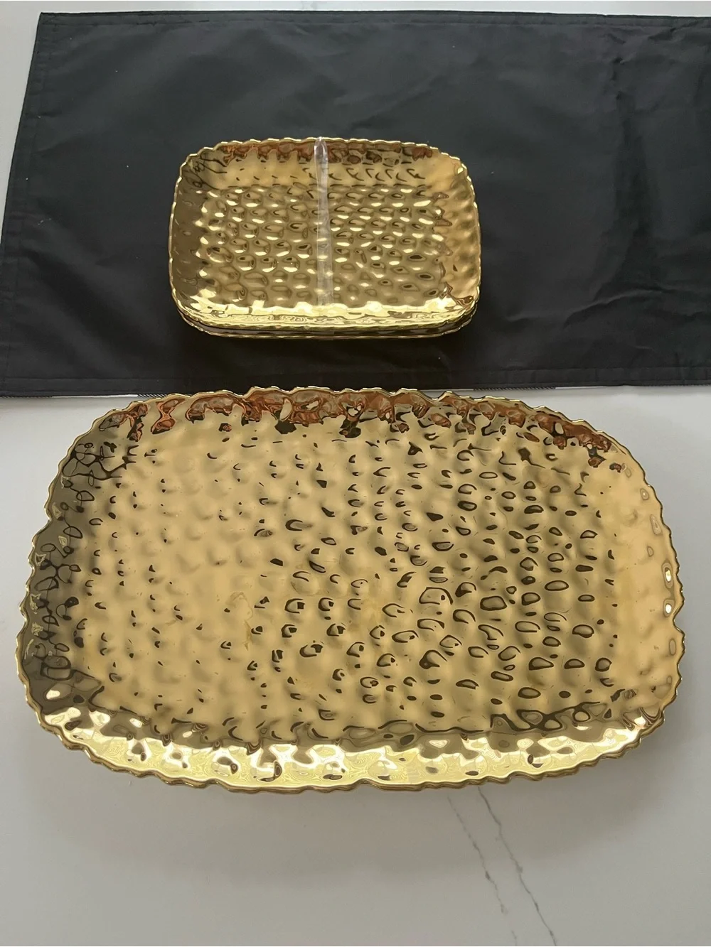 Gold Textured ceramic Trays - Shiny Oval Serving Platter’s